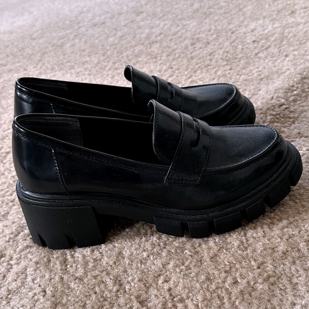 Me Too Black Chunky Loafers